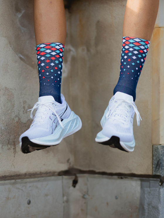 INCYLENCE Running Crystal Navy Cyan Inferno Long Sock