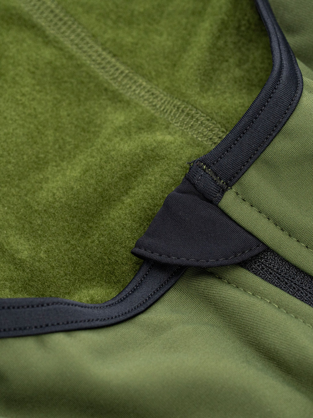 Mens recharge hoodie details