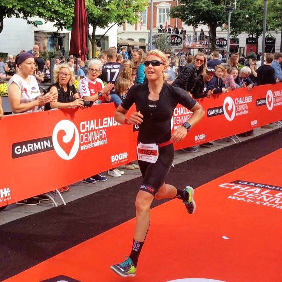 Fusion Womens Top_Action