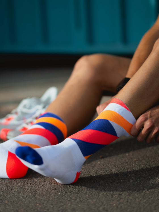 INCYLENCE Running Loops White Orange Inferno Long Sock