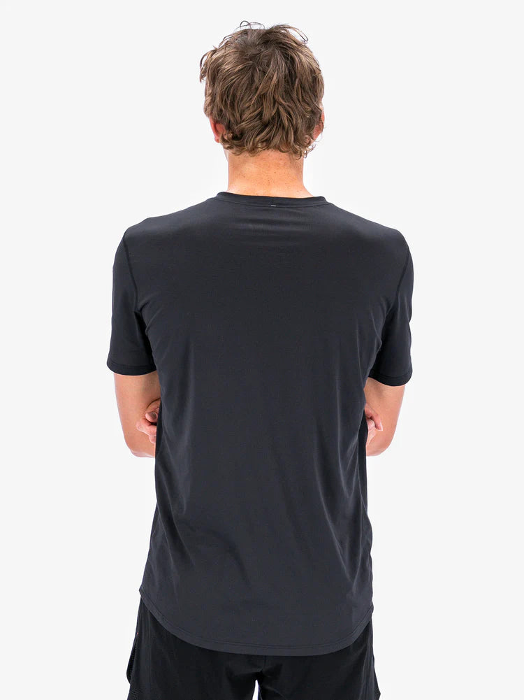Mens SLi T-shirt black back view. Super lightweight T-shirt for running
