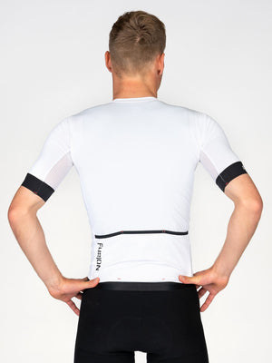 Fusion SLi Cycle Jersey (HC) with SuperWhite fabric that offers sun protection